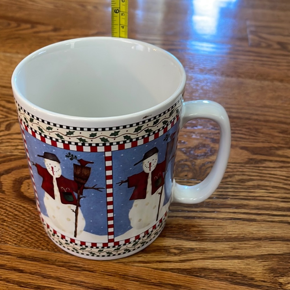 Debbie Mumm Snowman Large (26 ounce) Coffee Mug Sakura Oneida Stoneware 5" tall